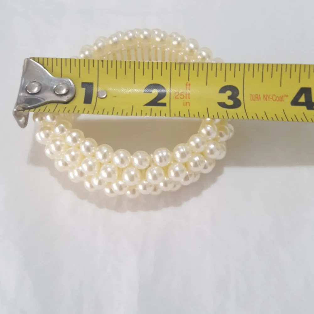 Faux Elastic stacked pearl bracelet NEW